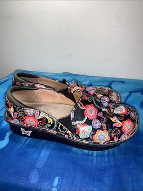 Alegria Women's Debra Paisley Party clogs Work Nursing Women’s Size 38/8-8.5